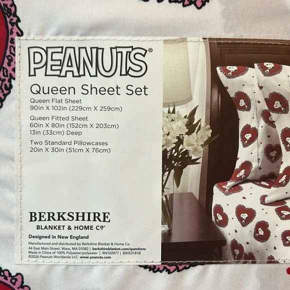 Snoopy Queen Sheet Set Valentines Day Red  Hearts New Love - Picture 2 of 3
